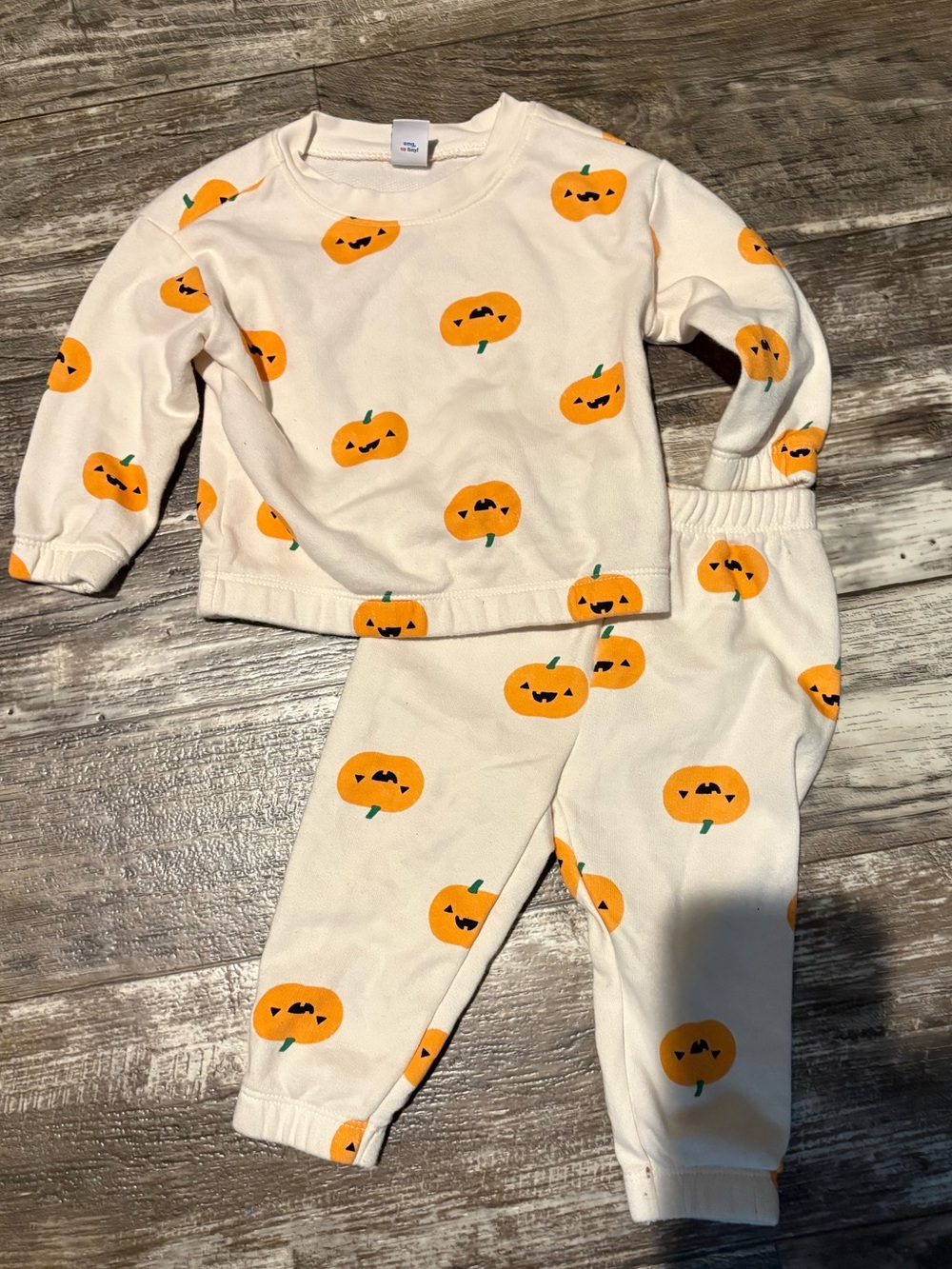 Old Navy Baby Size 6-12 Months Halloween Pumpkin Set